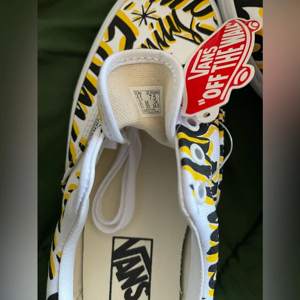 Vans - Picture 3 of 4
